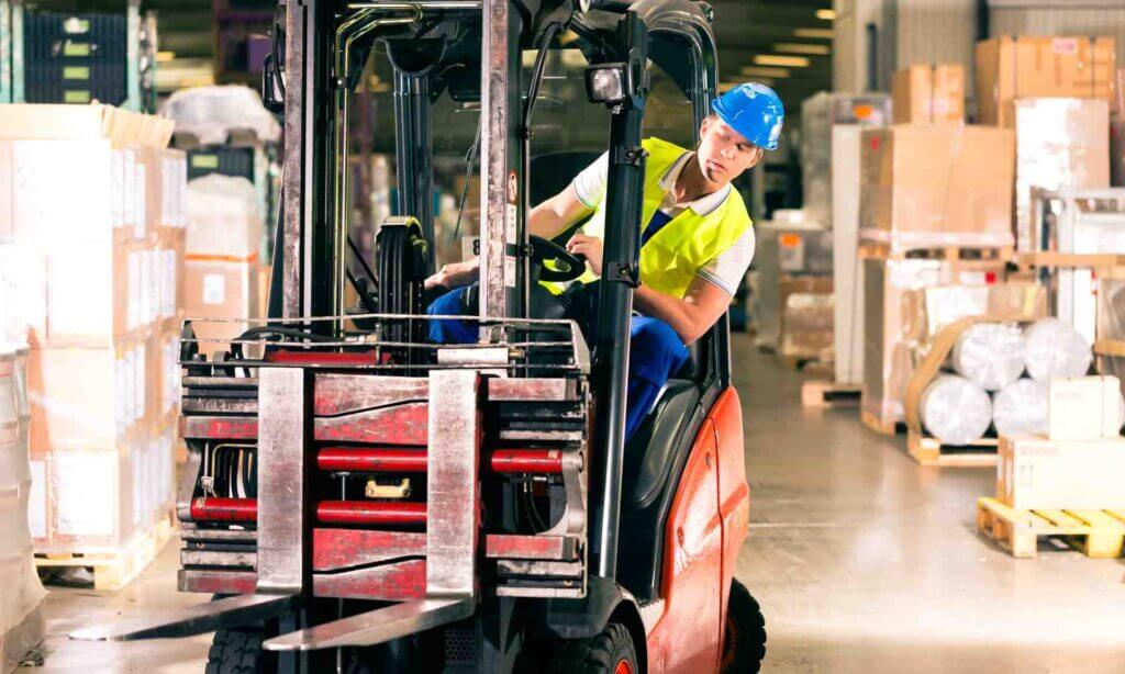 Strategi Pengoptimalan Gudang Menggunakan Forklift
