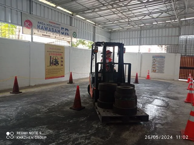 kursus operator forklift bekasi