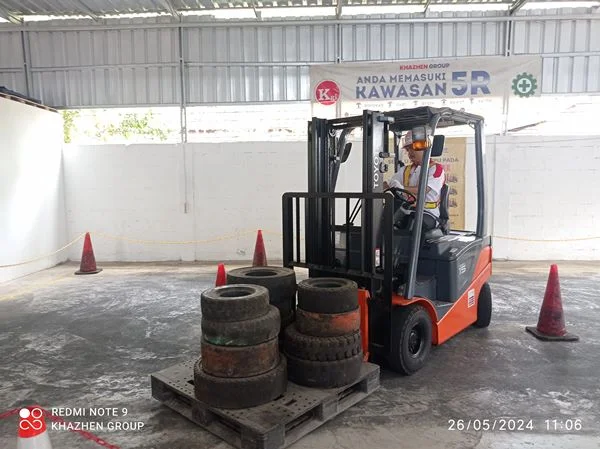 kursus operator forklift bekasi