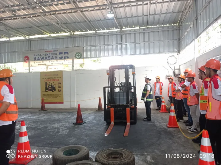 pelatihan operator forklift pemula